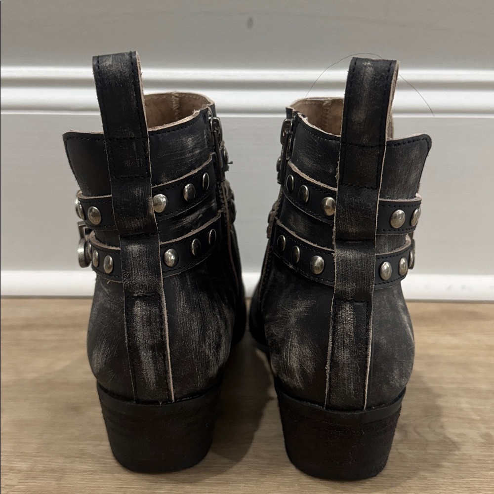 Circle G Black Leather Ankle Boots with Studded Straps - Picture 10 of 16